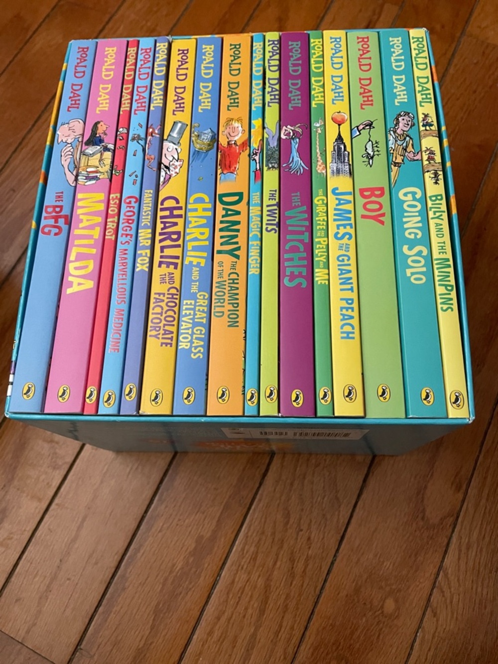 Roald Dahl Illustrated Paperback Box Set - Colorful Collection